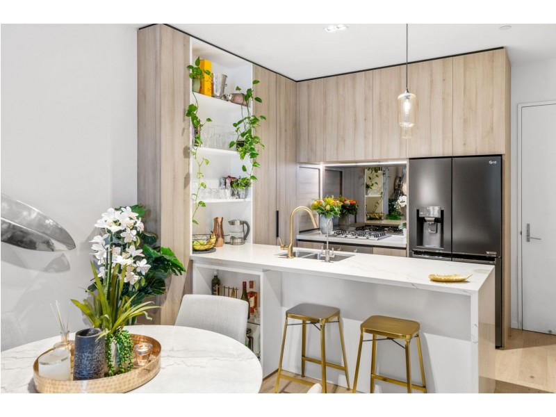 1402/18 Longland Street, Newstead QLD 4006