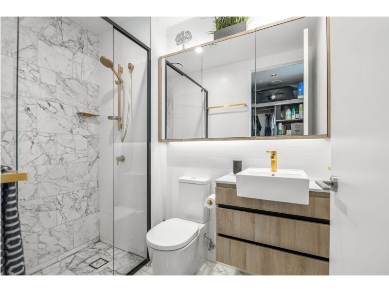 1402/18 Longland Street, Newstead QLD 4006