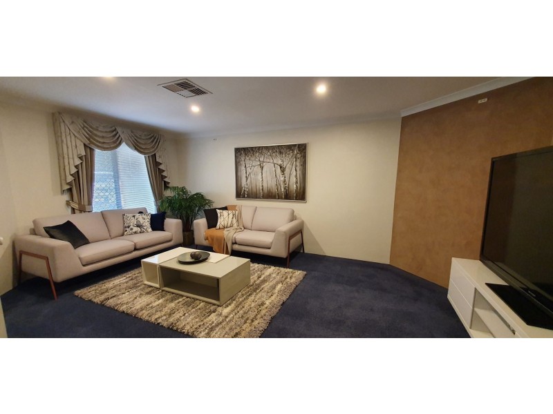 17 Maple Place, Maddington WA 6109