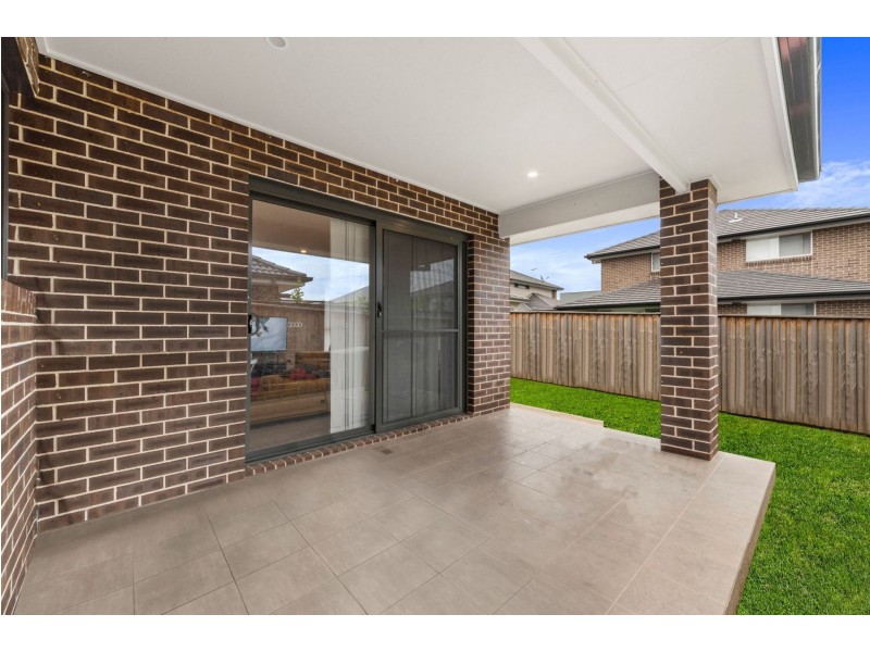 32 faulkner way, Edmondson Park NSW 2174