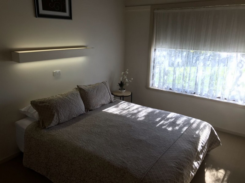 Unit 1/4 Caraselle Avenue, Wangaratta VIC 3677