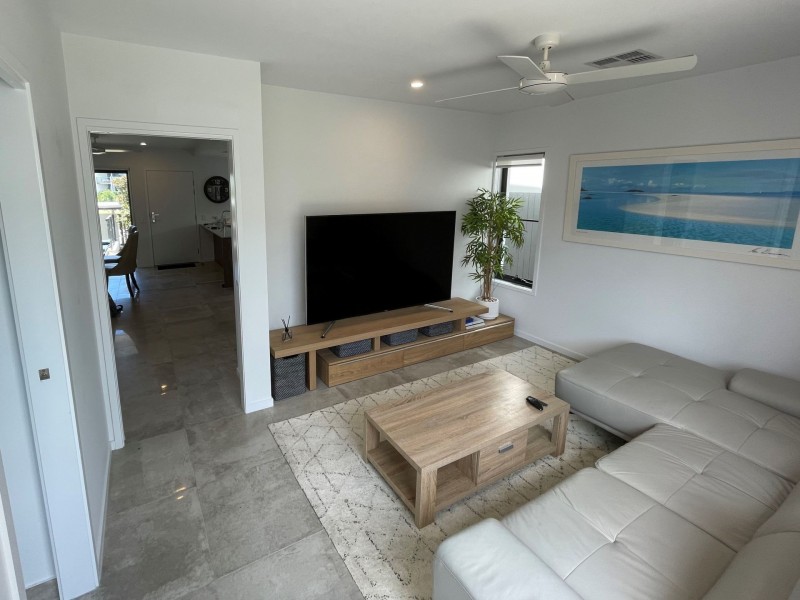 11/192 Greenacre Drive, Arundel QLD 4214