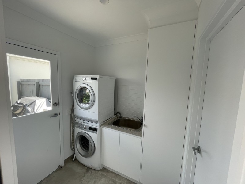 11/192 Greenacre Drive, Arundel QLD 4214