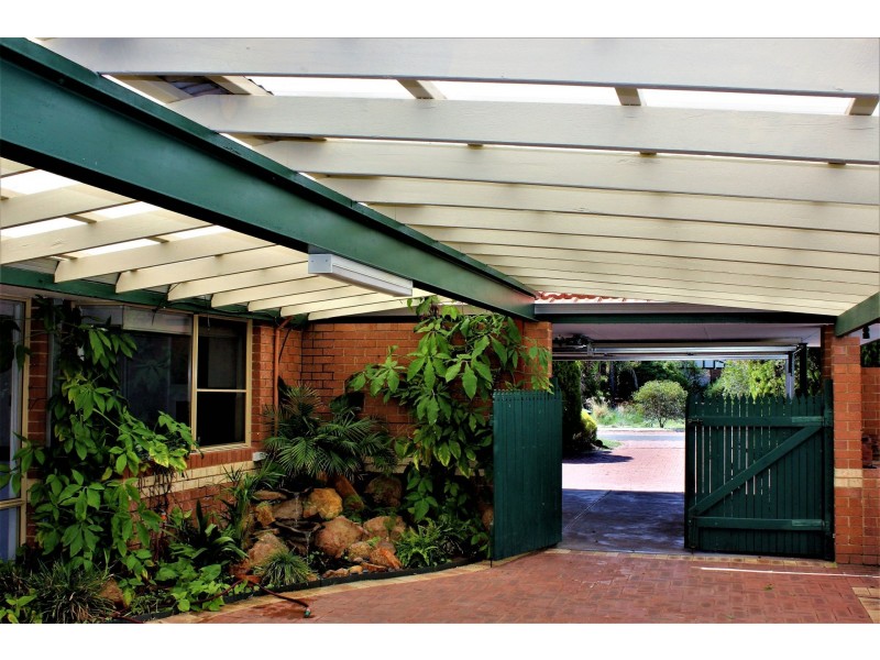 188 Trappers Drive, Woodvale WA 6026