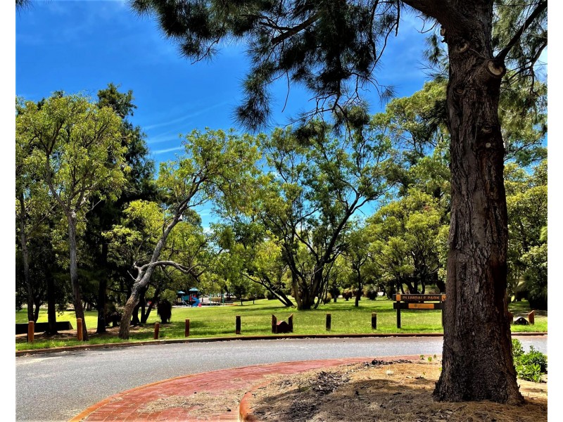 188 Trappers Drive, Woodvale WA 6026