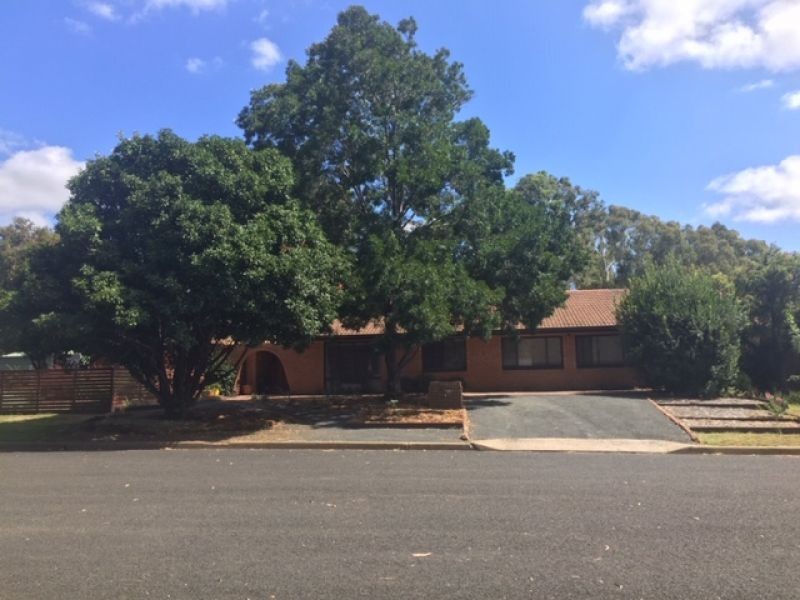 2 Rundle St, Coonabarabran NSW 2357