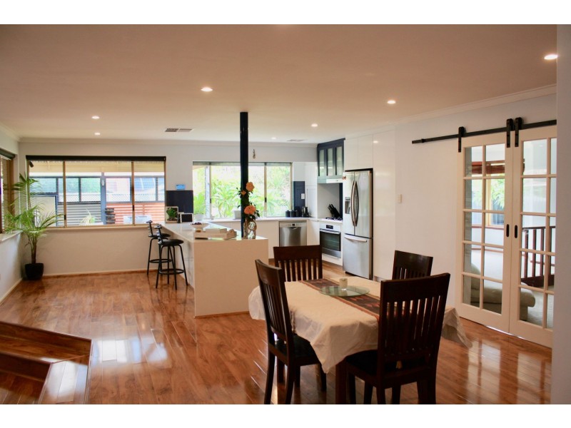 8 Burnside court, Kingsley WA 6026