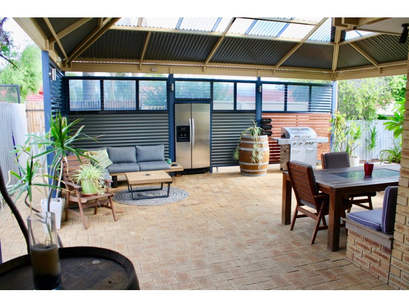 8 Burnside court, Kingsley WA 6026