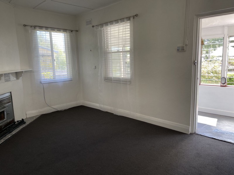23 Molesworth Street, Tenterfield NSW 2372