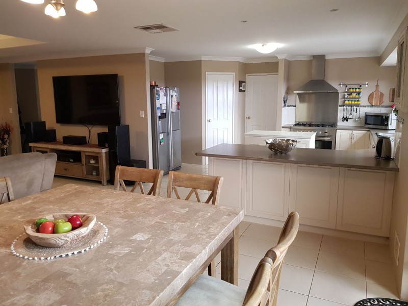 2 Prenton Street, Butler WA 6036