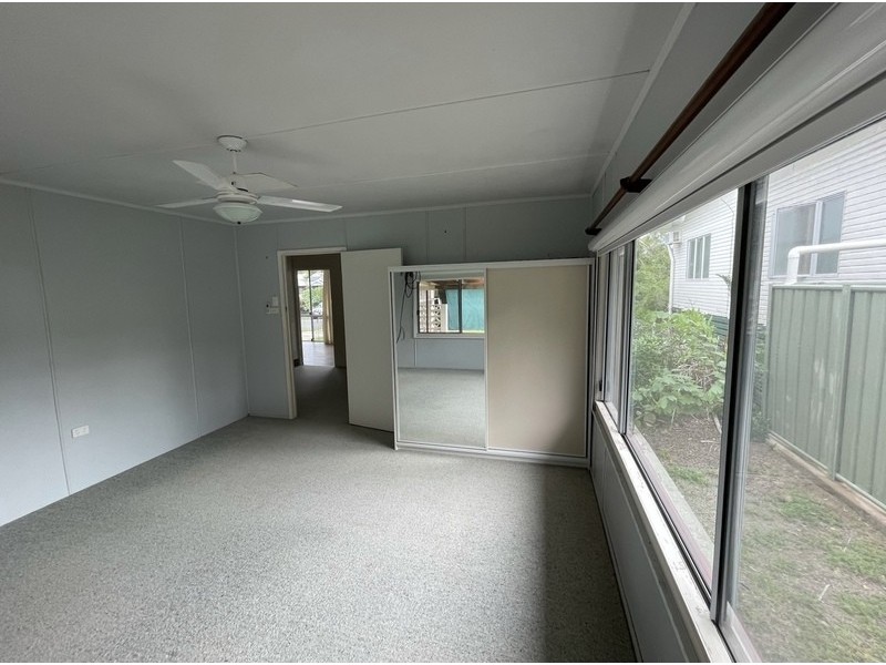 36 King Street, Moura QLD 4718