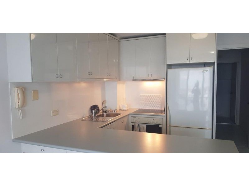 210-211/8 Buccaneer Drive, Urangan QLD 4655