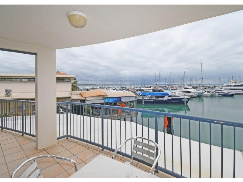 210-211/8 Buccaneer Drive, Urangan QLD 4655