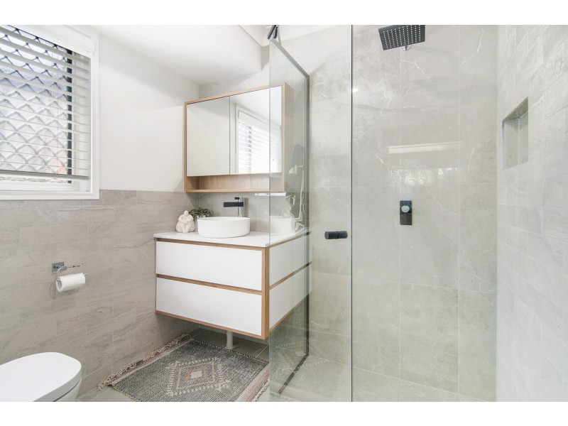 6 Rosswood Court, Helensvale QLD 4212