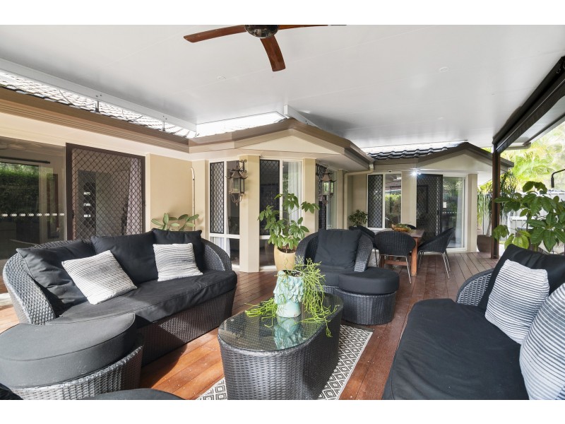 6 Rosswood Court, Helensvale QLD 4212