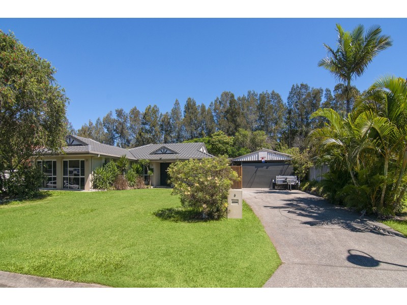 6 Rosswood Court, Helensvale QLD 4212