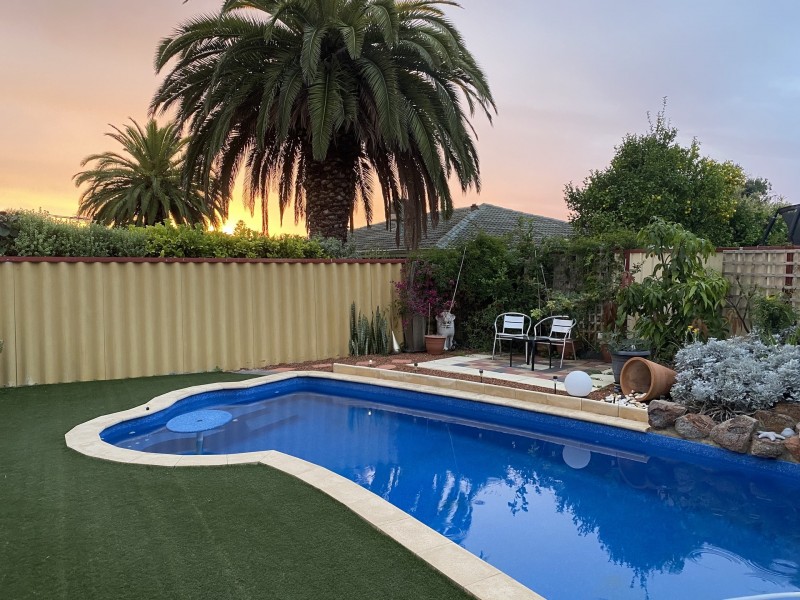 19 Port Royal Drive, Safety Bay WA 6169
