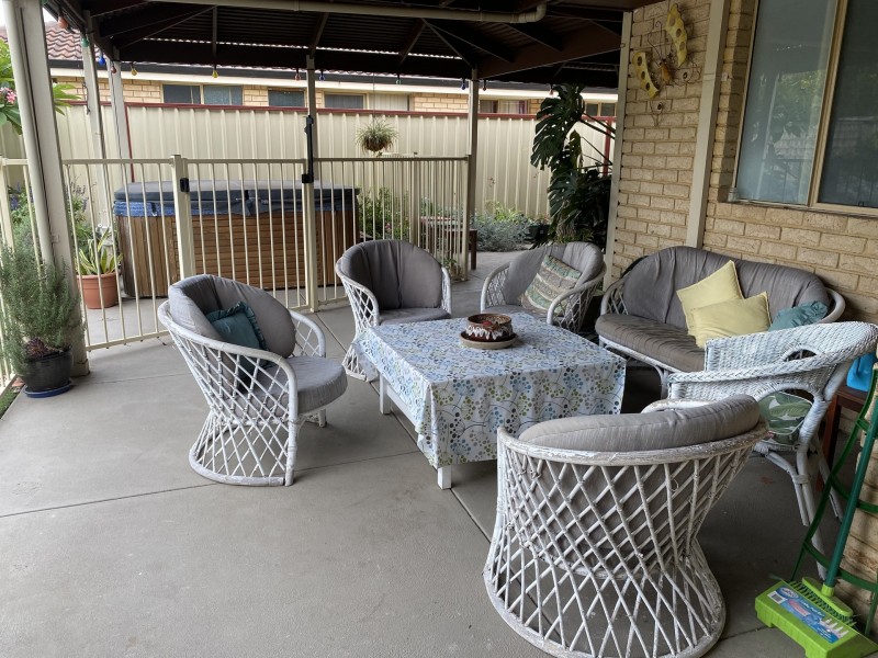 19 Port Royal Drive, Safety Bay WA 6169