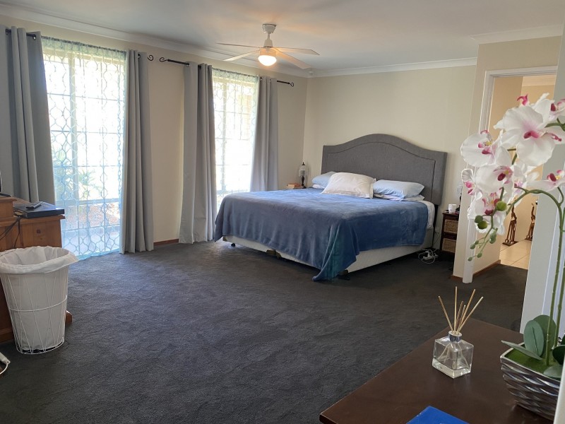 19 Port Royal Drive, Safety Bay WA 6169