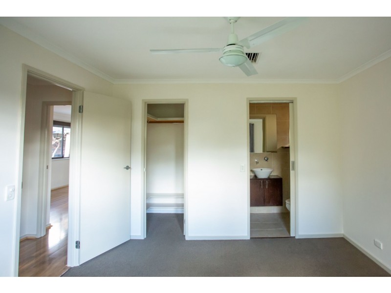 341 Lawrence St, West Wodonga VIC 3690