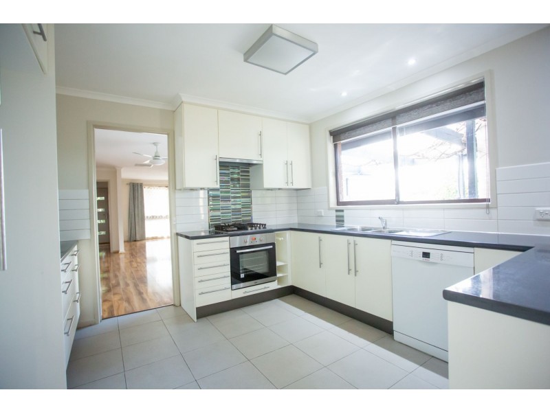 341 Lawrence St, West Wodonga VIC 3690