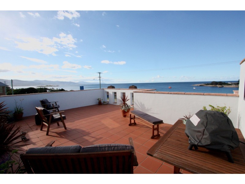 2/2 Tasman Highway, Bicheno TAS 7215