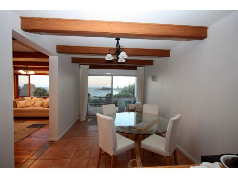 2/2 Tasman Highway, Bicheno TAS 7215