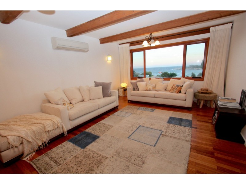 2/2 Tasman Highway, Bicheno TAS 7215