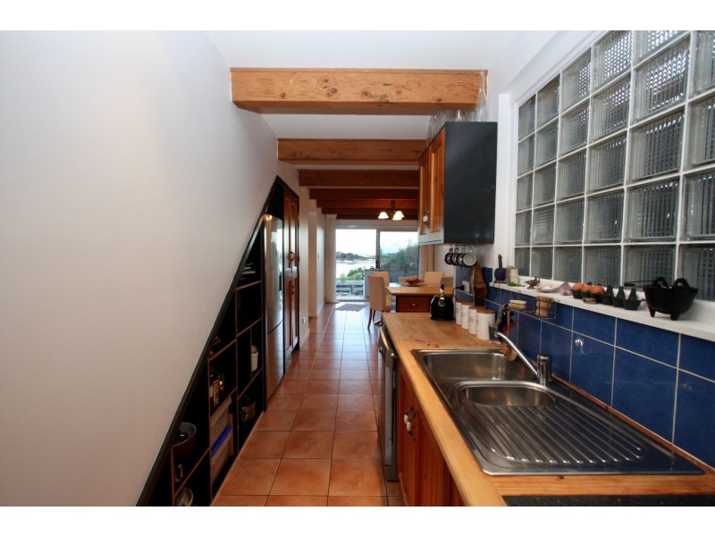 2/2 Tasman Highway, Bicheno TAS 7215