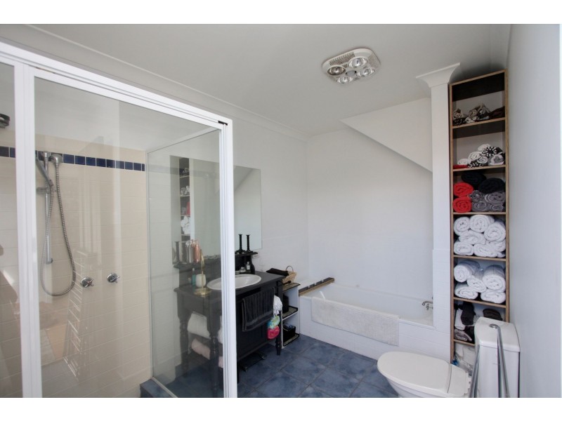 2/2 Tasman Highway, Bicheno TAS 7215