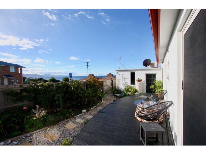 2/2 Tasman Highway, Bicheno TAS 7215