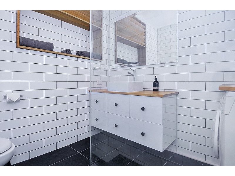 2/172 Princess Street, Carlton North VIC 3054