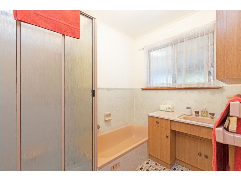 14 Araluen St, Ridgehaven SA 5097