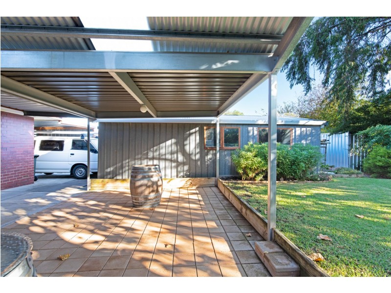 14 Araluen St, Ridgehaven SA 5097