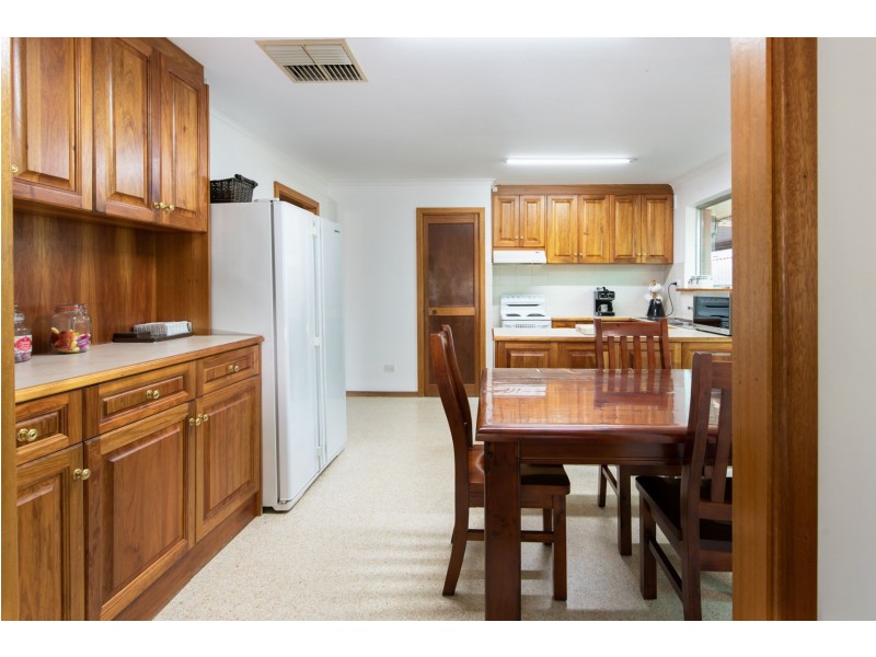 14 Araluen St, Ridgehaven SA 5097