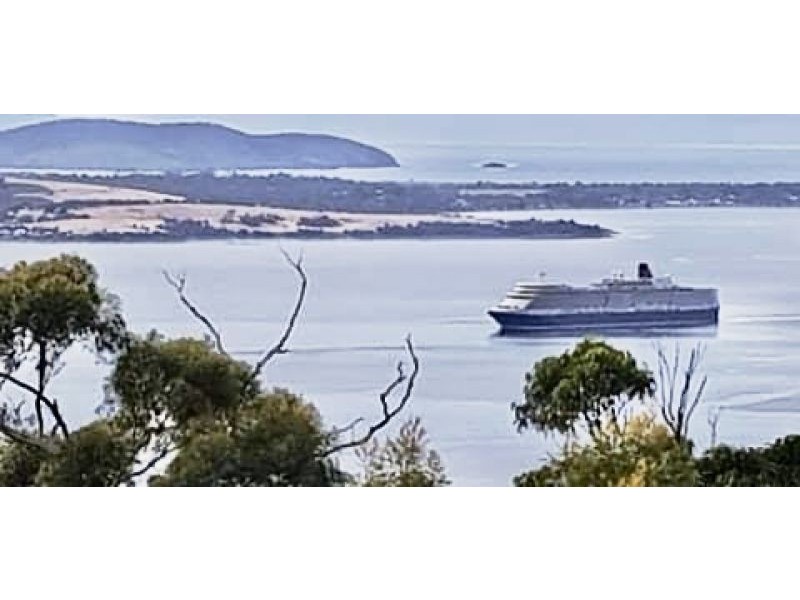 209 Albion Heights Drive, Kingston TAS 7050