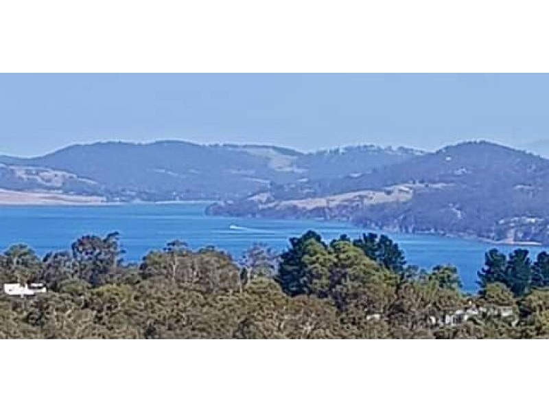 209 Albion Heights Drive, Kingston TAS 7050