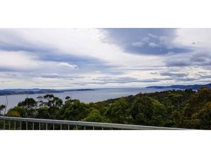 209 Albion Heights Drive, Kingston TAS 7050