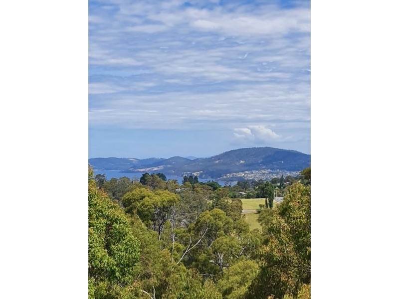 209 Albion Heights Drive, Kingston TAS 7050