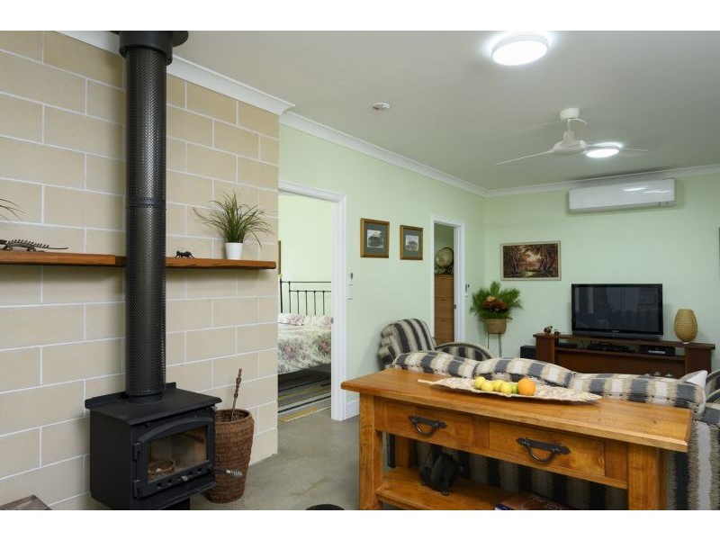 124 Deephouse Rd, Bauple QLD 4650
