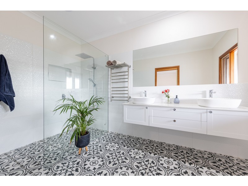 28 Heddle Road, Lancefield VIC 3435