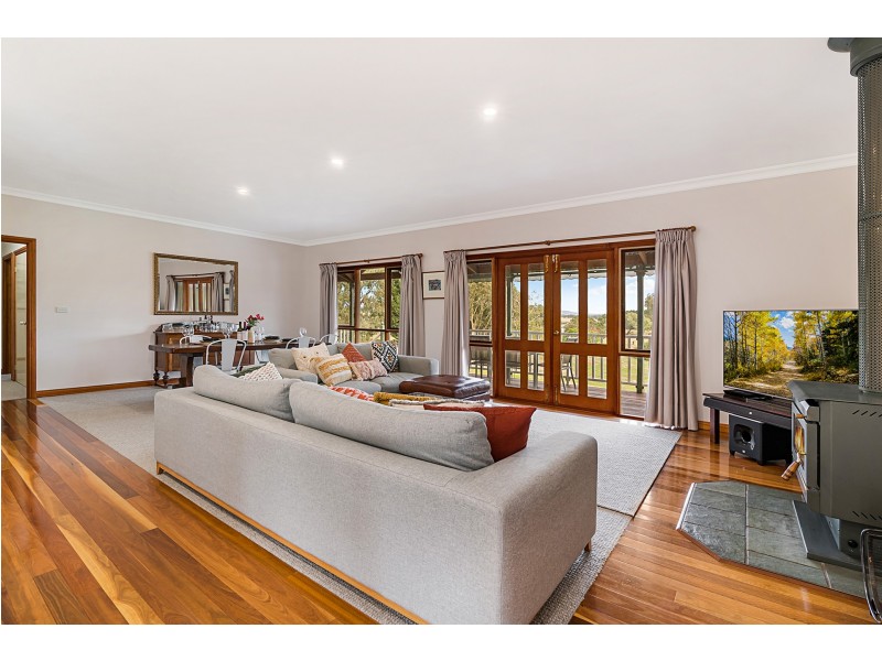 28 Heddle Road, Lancefield VIC 3435