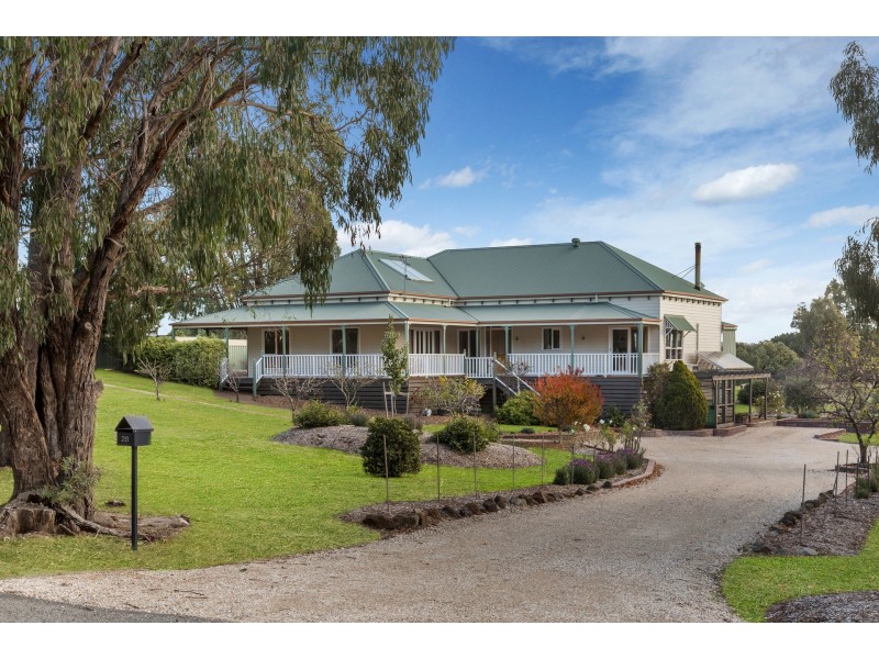 28 Heddle Road, Lancefield VIC 3435