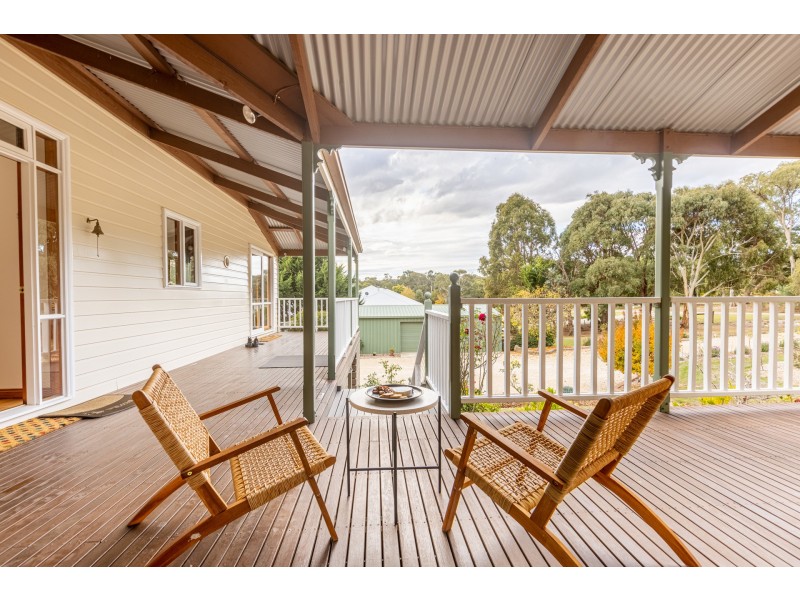 28 Heddle Road, Lancefield VIC 3435