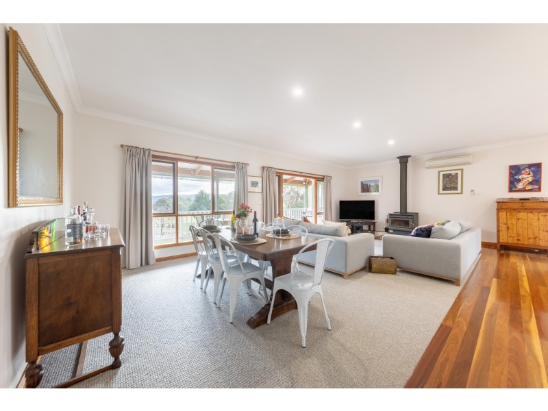 28 Heddle Road, Lancefield VIC 3435