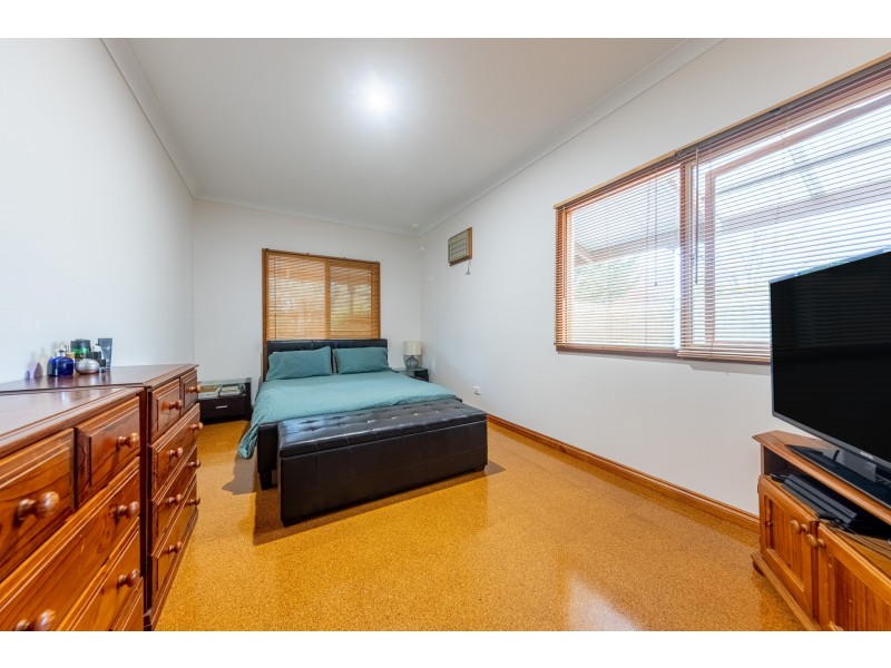 28 Heddle Road, Lancefield VIC 3435