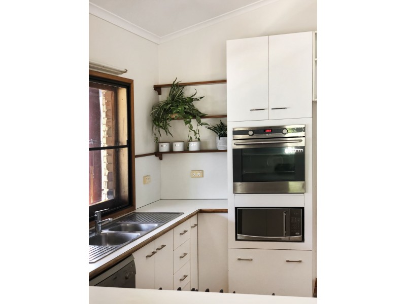 10 Northview Terrace, Mount Pleasant QLD 4740