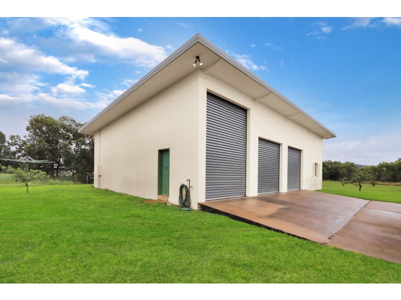 1 Hull Heads Road, Hull Heads QLD 4854