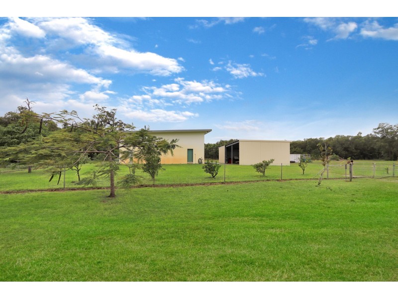 1 Hull Heads Road, Hull Heads QLD 4854