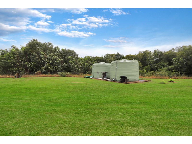 1 Hull Heads Road, Hull Heads QLD 4854